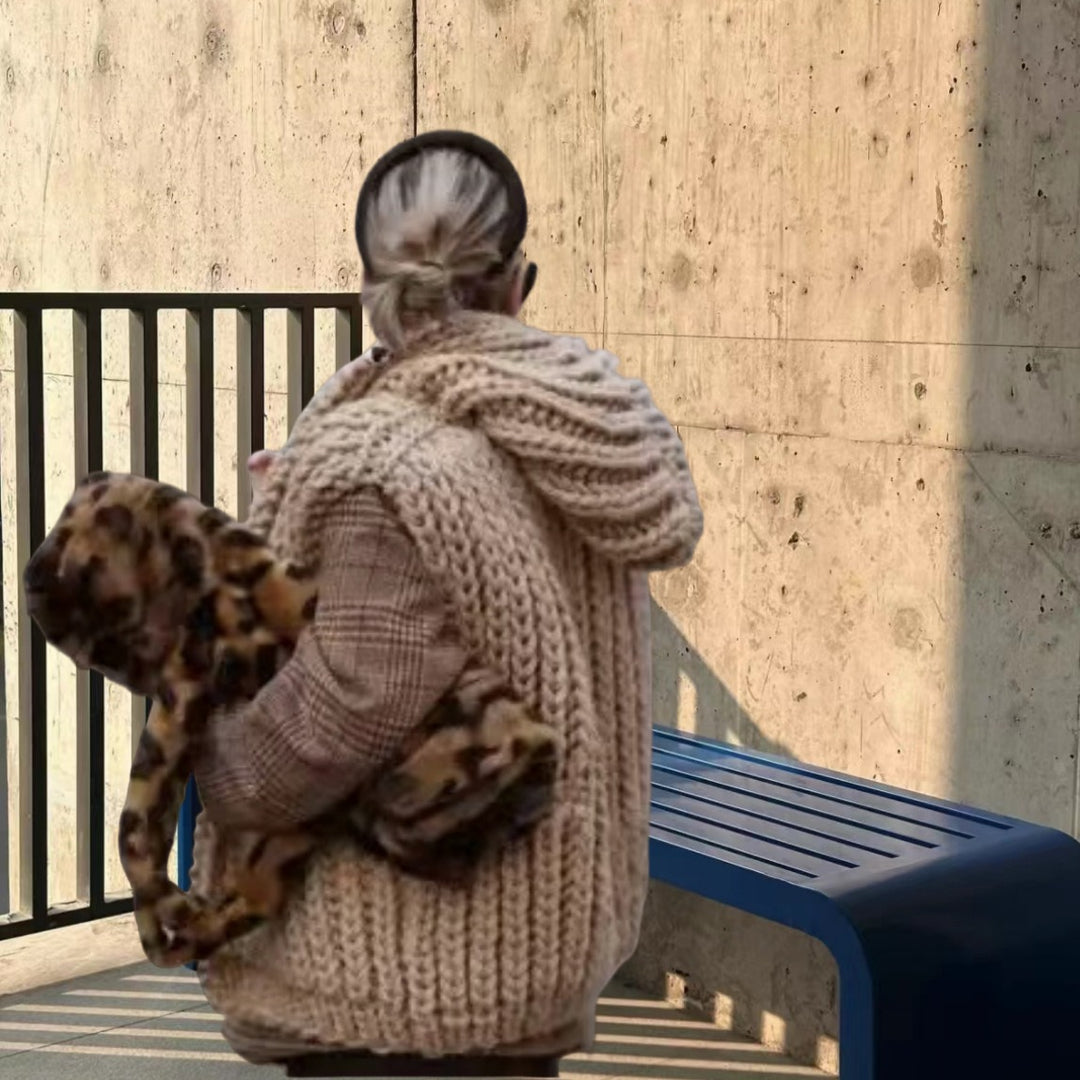 Damer grovstickad hoodiejacka med oversized passform och djup krage Eva Jonsson-Eva Jonsson