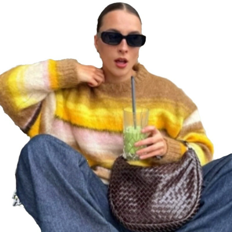 Damer grovstickad tröja med avslappnad passform och oversize snitt Mirla-Eva Jonsson