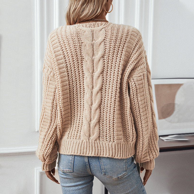 Damer grovstickad tröja med oversized snitt och flätmönster Mirla-Eva Jonsson