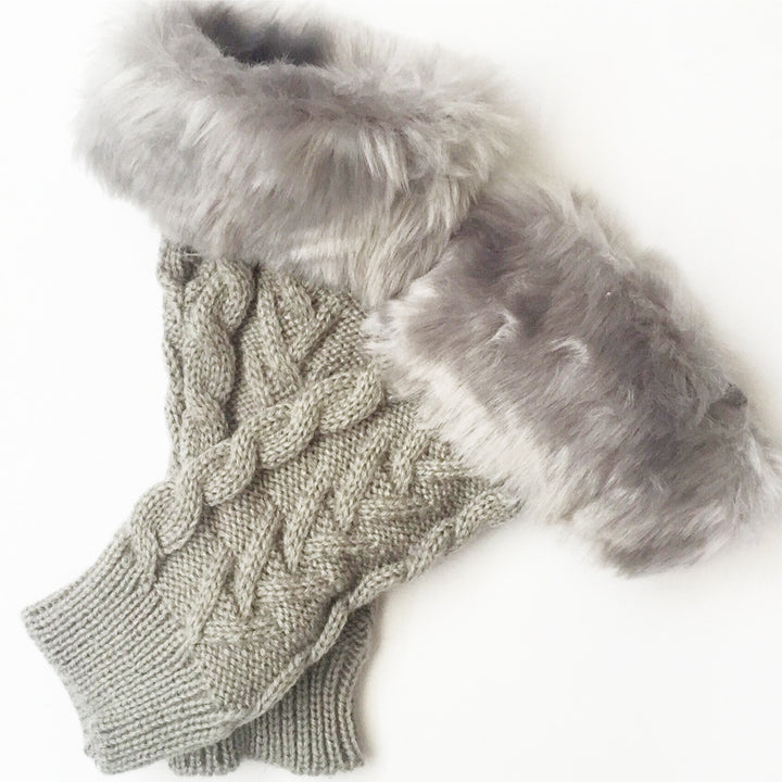 Damer handskar med lyxig konstpäls och klassiskt stickmönster Eva Jonsson-Eva Jonsson