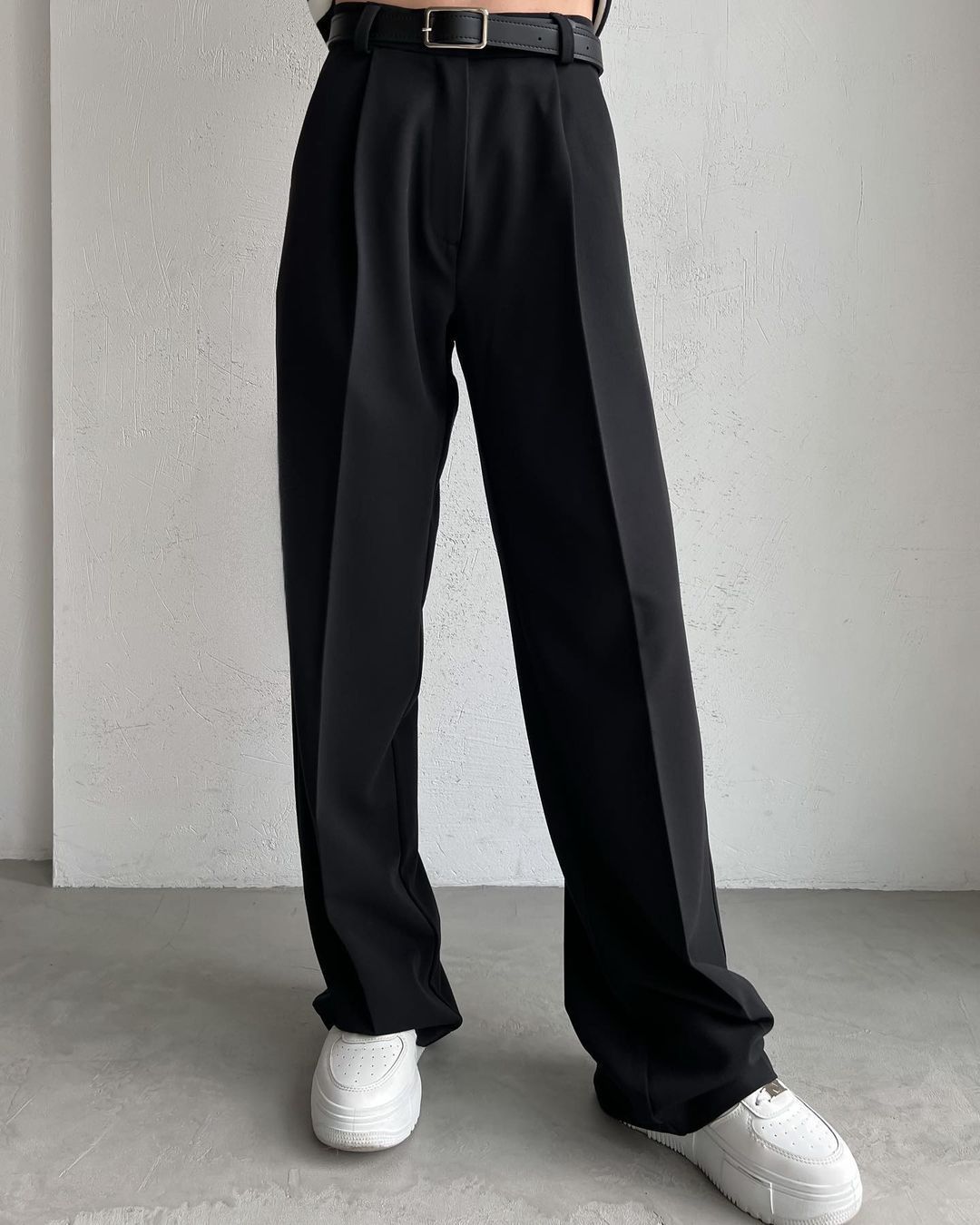 Damer hög midja, vid byxa med bälte Mirla-Eva Jonsson