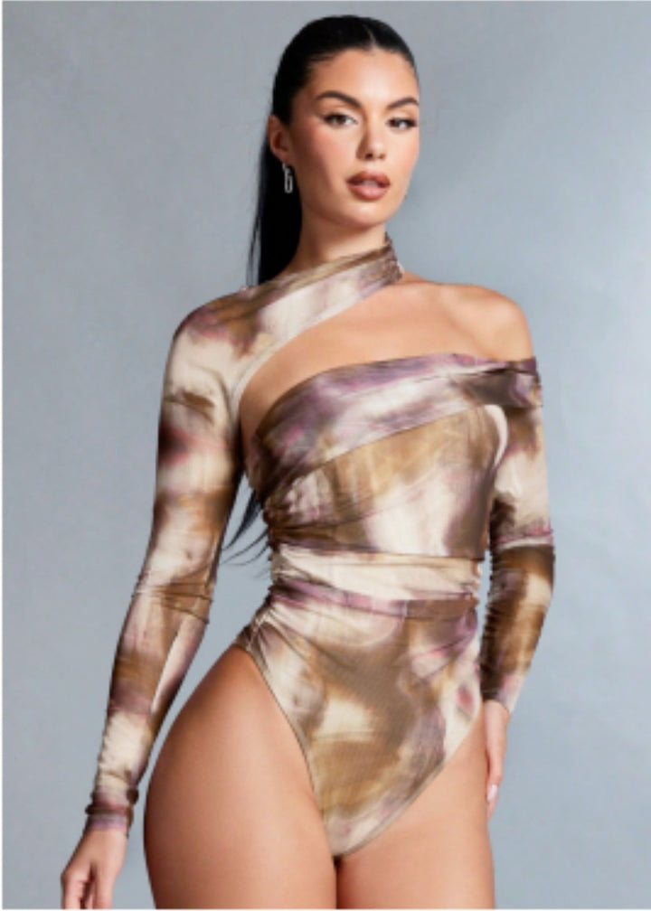 Damer högkragad bodysuit med asymmetrisk skärning och raffinerade draperingar Mirla-Eva Jonsson