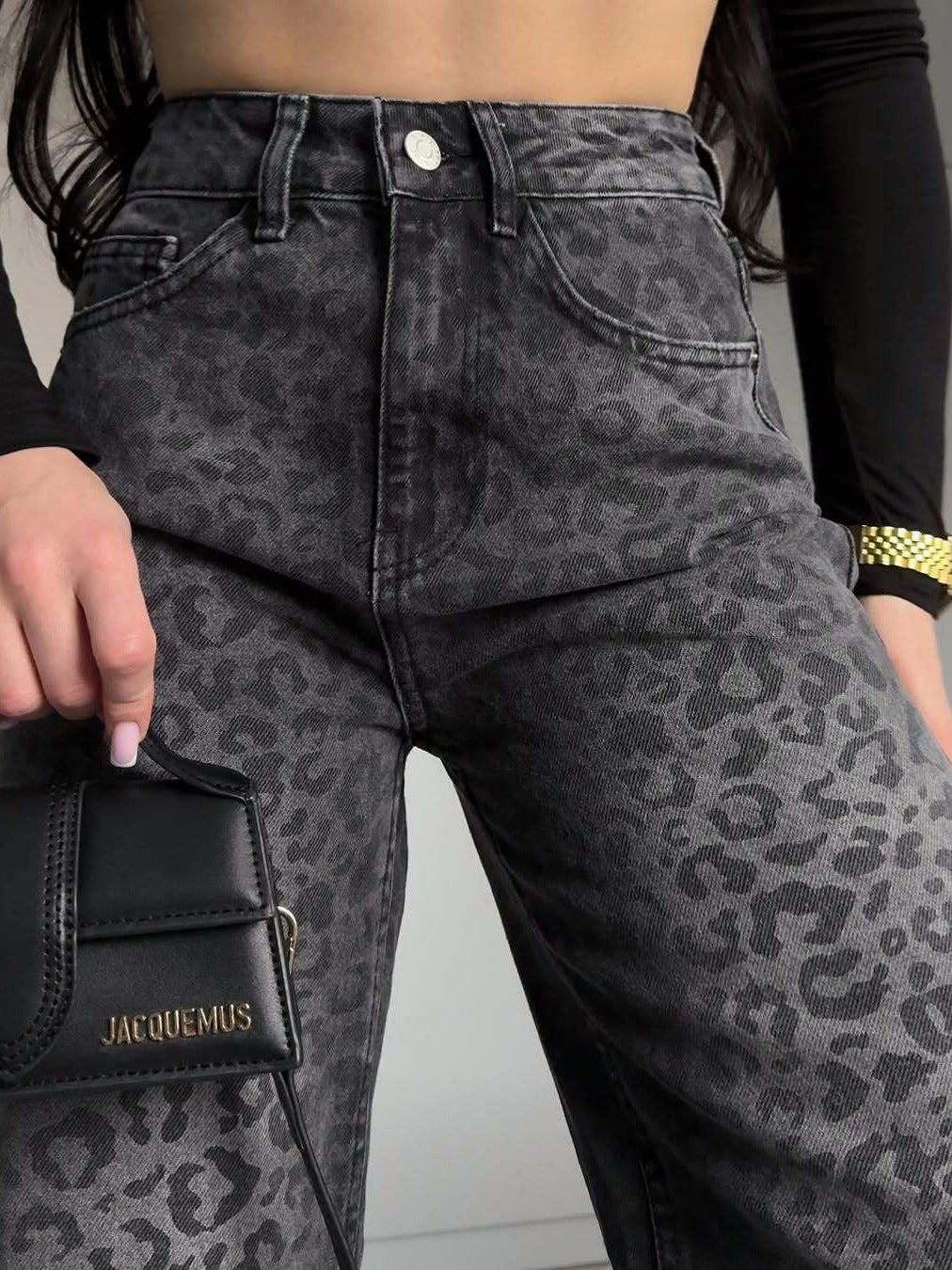 Damer högmidjade jeans med leopardmönster Mirla-Eva Jonsson