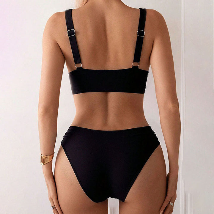 Damer högt skuret bikini-set med modernt knytöverdel och elegant passform Mirla-Eva Jonsson