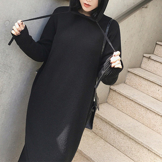 Damer hoodie klänning i mjukt stickat material med påsydda fickor Mirla-Eva Jonsson