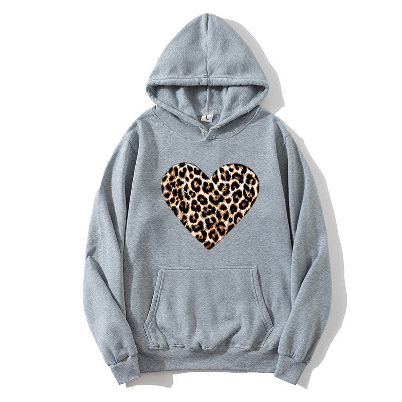 Damer hoodie med hjärtformad leopardmönster Mirla-Eva Jonsson