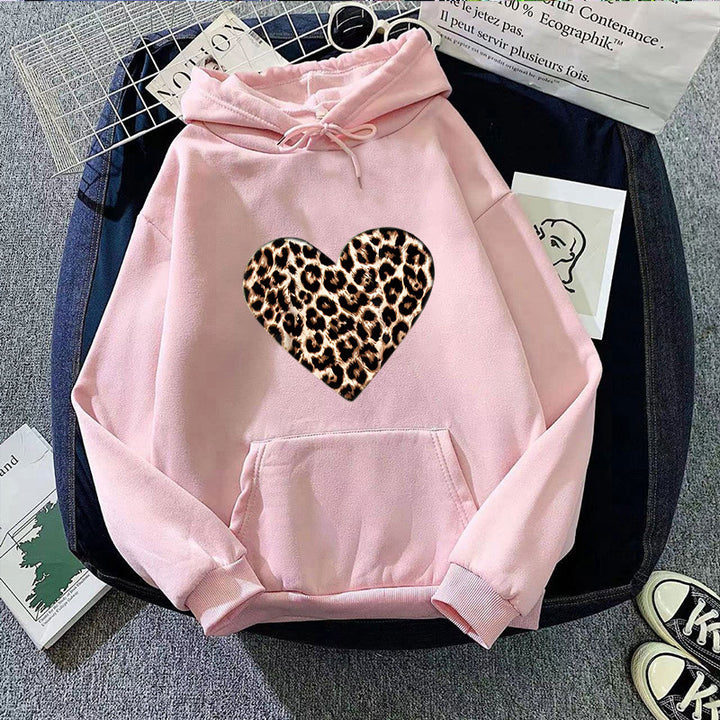 Damer hoodie med hjärtformad leopardmönster Mirla-Eva Jonsson