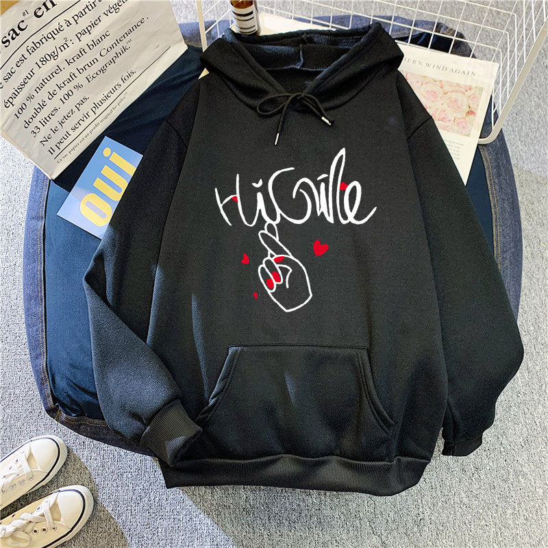 Damer hoodie med kreativ grafisk design Mirla-Eva Jonsson