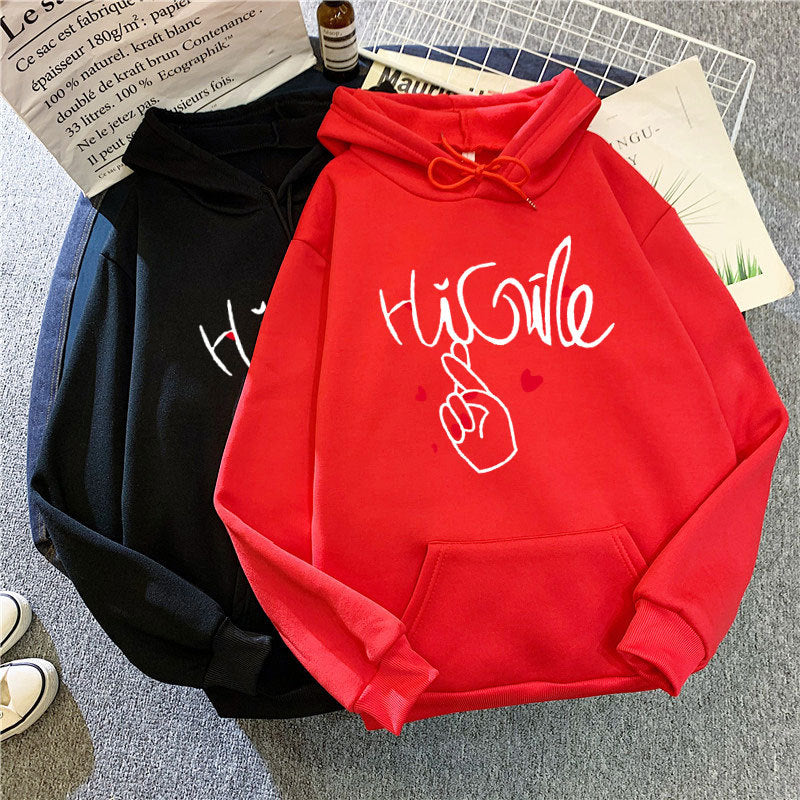Damer hoodie med kreativ grafisk design Mirla-Eva Jonsson