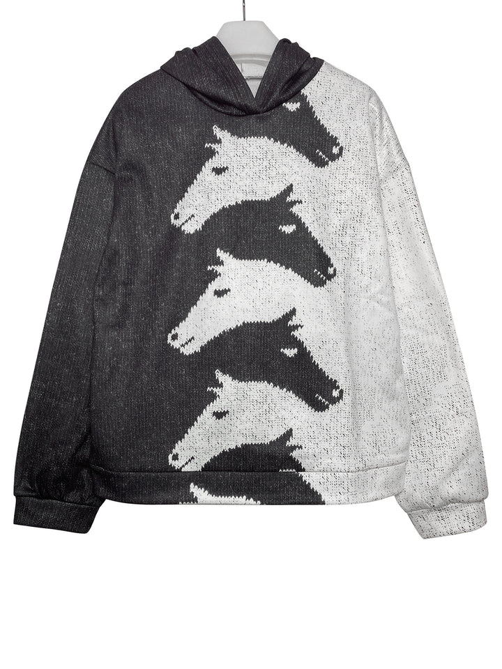 Damer hoodie med kreativt hästmönster och bekväm passform Mirla-Eva Jonsson