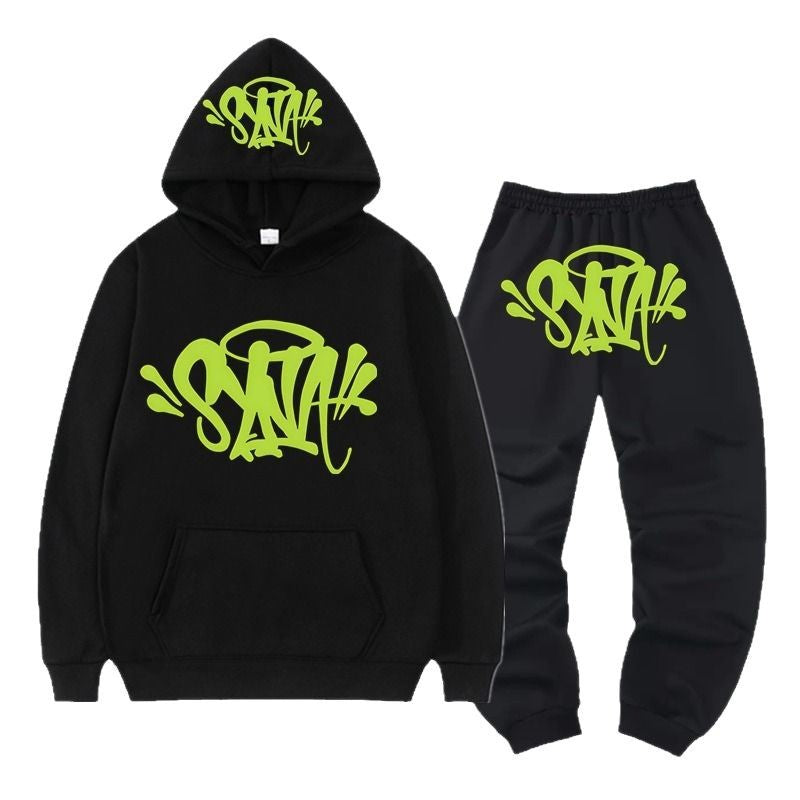 Damer hoodie och jogger set med kreativt graffiti design Mirla-Eva Jonsson