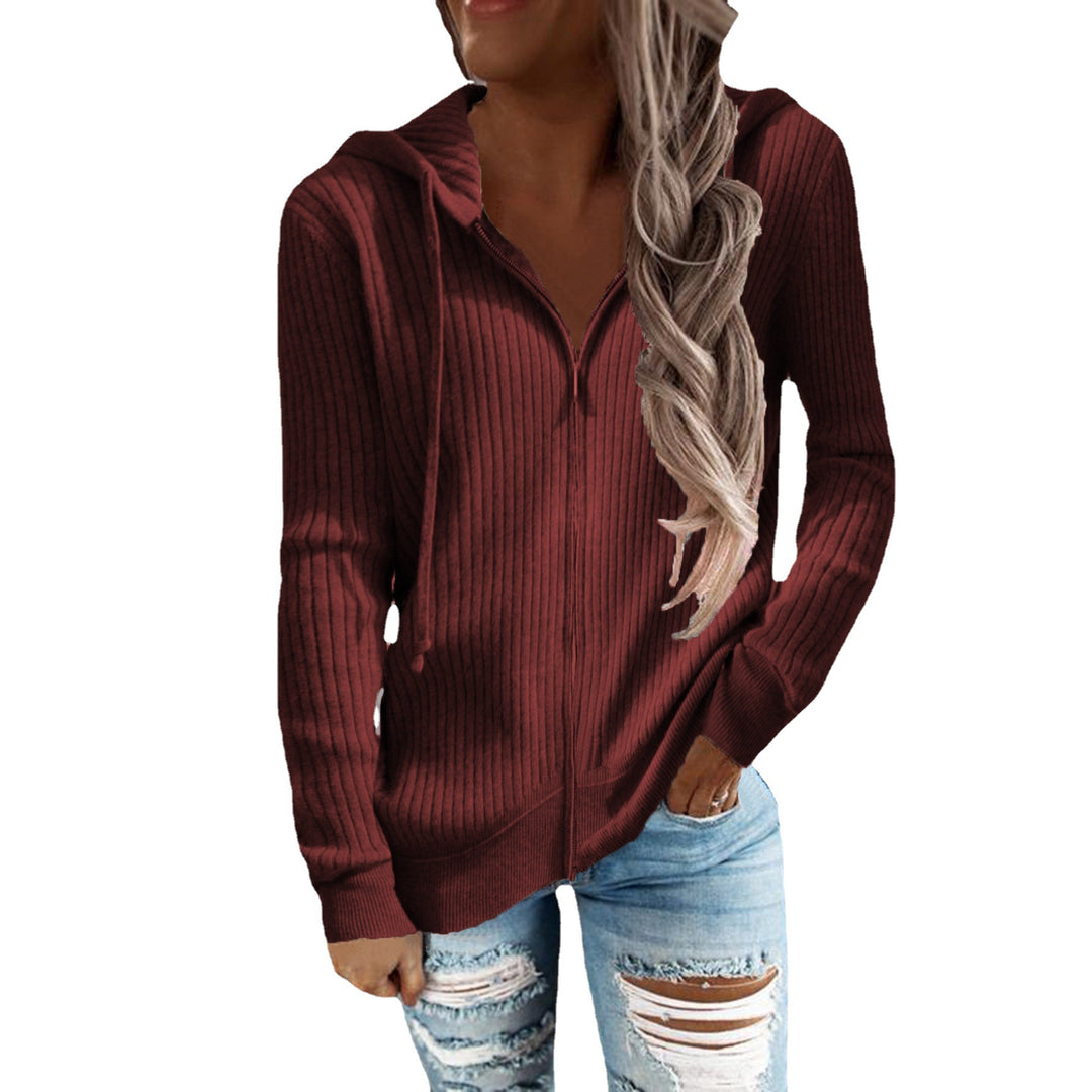 Damer hoodiejacka i modern ribbstickad design med fickor Mirla-Eva Jonsson