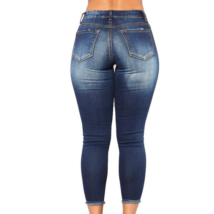Damer jeans i avslappnad used-look med trendiga sprickor Mirla-Eva Jonsson