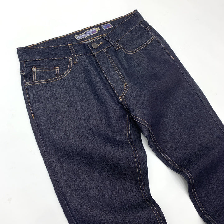 Damer jeansbyxor i modern passform med robusta sömmar och en tidlös look Mirla-Eva Jonsson