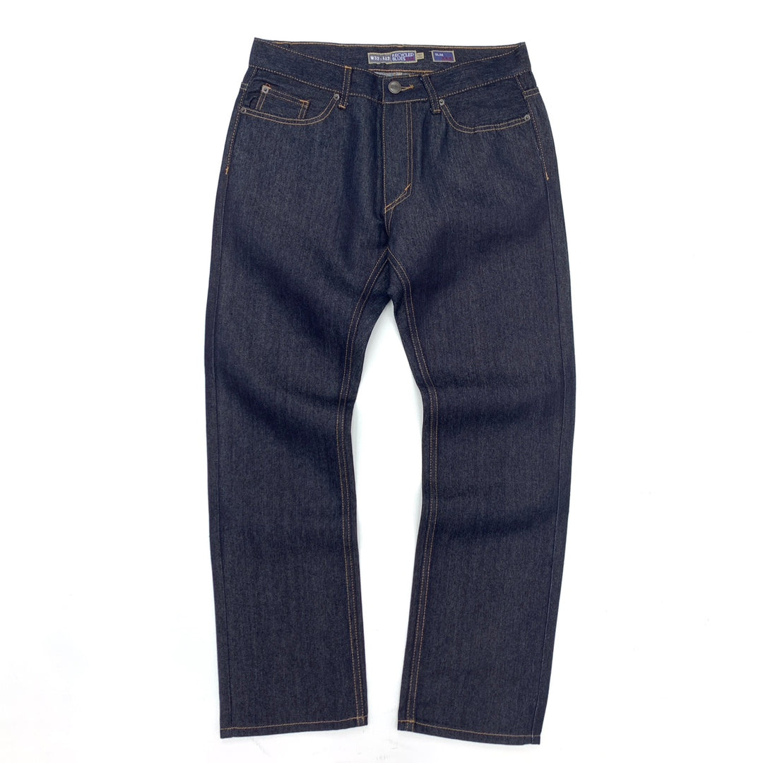 Damer jeansbyxor i modern passform med robusta sömmar och en tidlös look Mirla-Eva Jonsson
