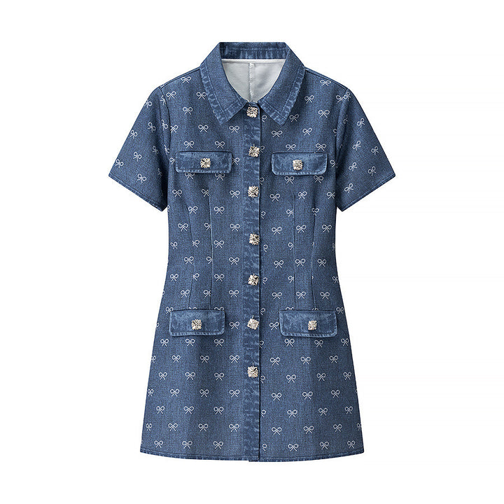 Damer jeansklänning med broderade detaljer och praktiska fickor Mirla-Eva Jonsson