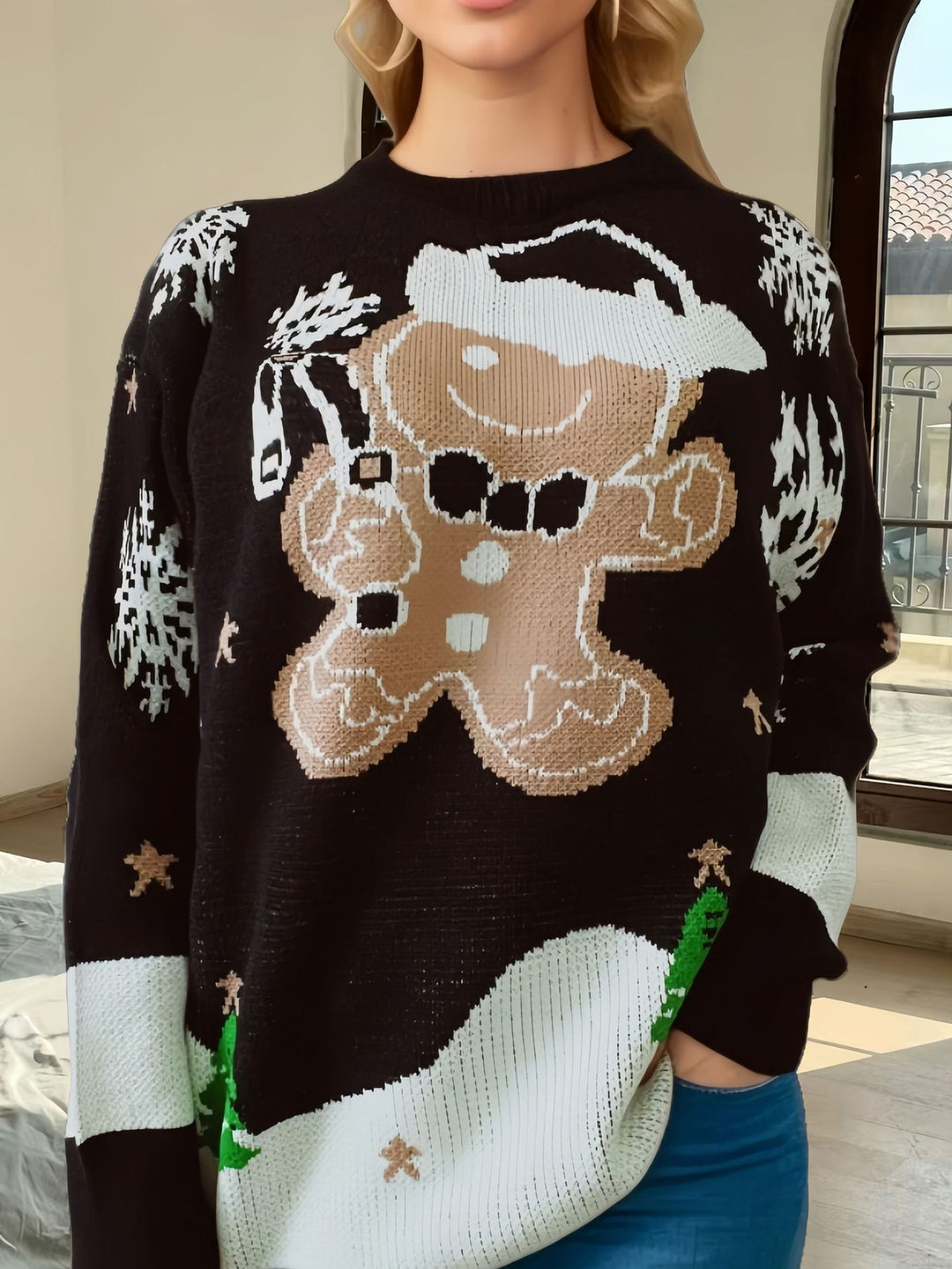 Damer jultröja med festligt pepparkaksmotiv Mirla-Eva Jonsson
