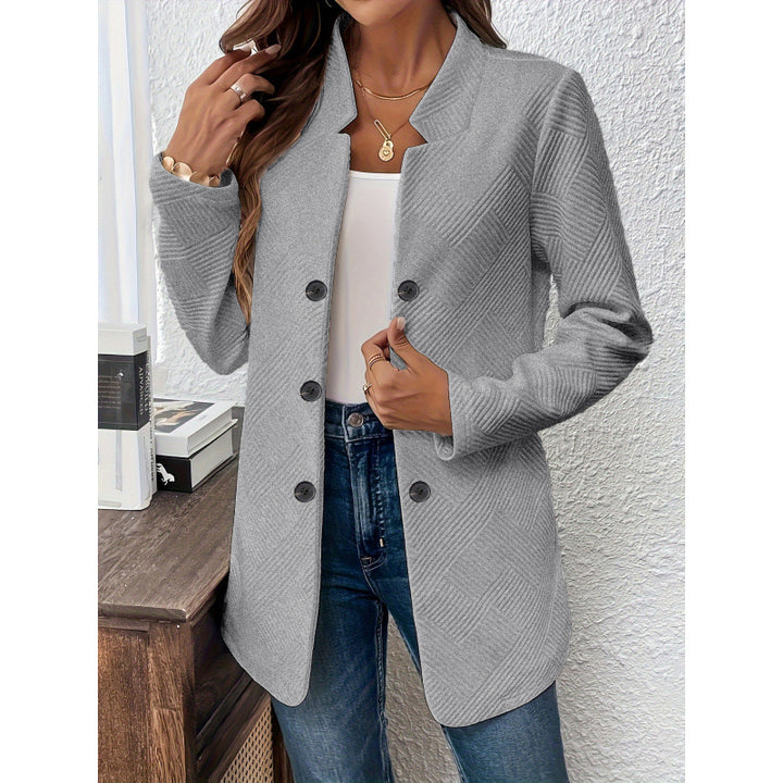 Damer klassisk blazer med strukturerad design och moderna knappr detaljer Mirla-Eva Jonsson