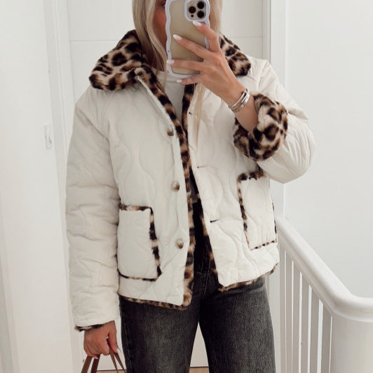 Damer konstaffjacka med modernt leopardmönster och bekväm passform Mirla-Eva Jonsson