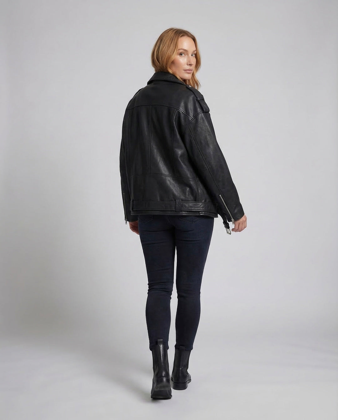 Damer konstläder bikerjacka oversized-Eva Jonsson