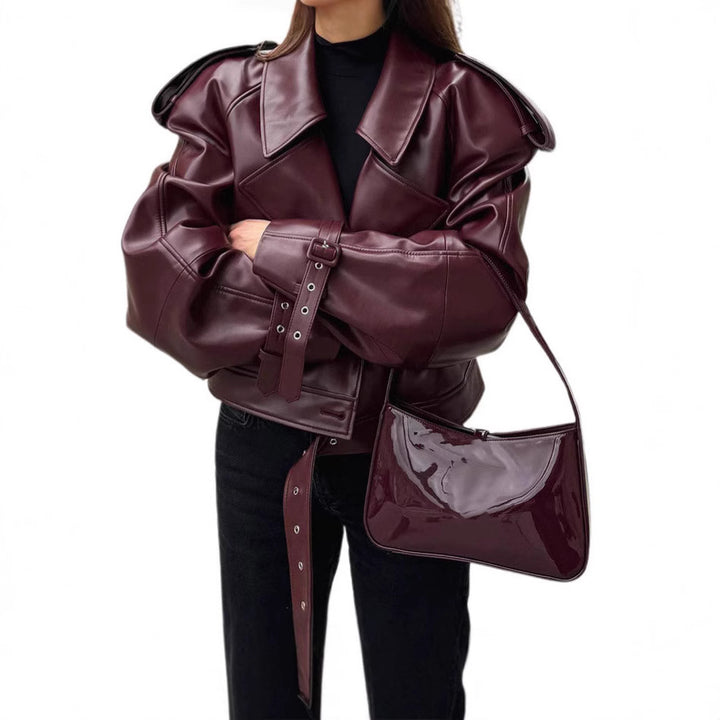 Damer konstläderjacka i oversized-design med remmar och nya detaljer Mirla-Eva Jonsson