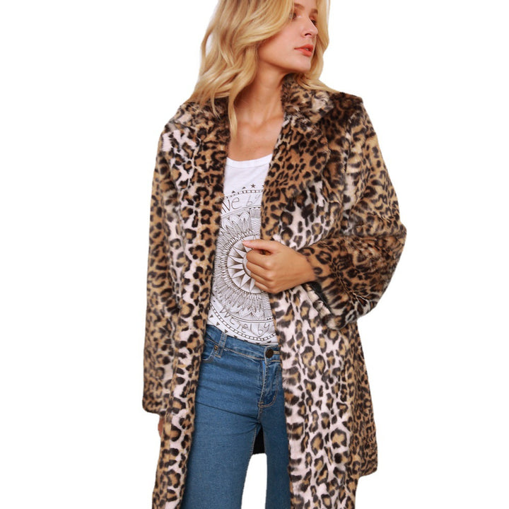 Damer konstpäls-cape med unik leopardmönster Mirla-Eva Jonsson