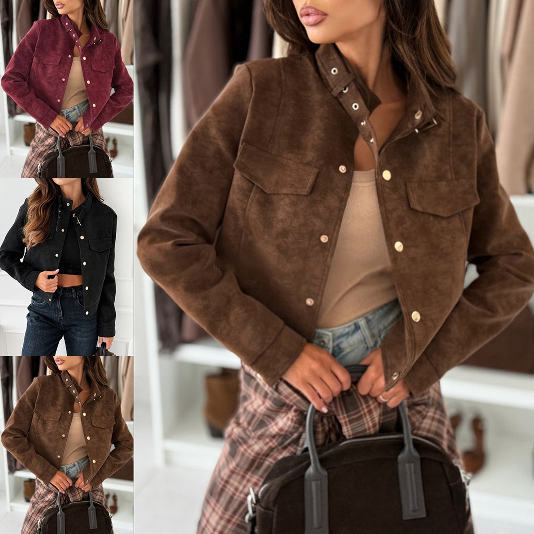 Damer kort jacka i biker-stil med dekorativa knappar Mirla-Eva Jonsson