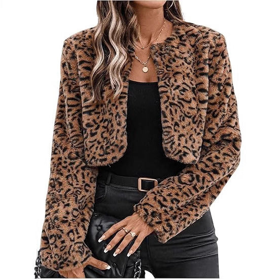 Damer kort pälsjacka i modern leopardmönster Mirla-Eva Jonsson