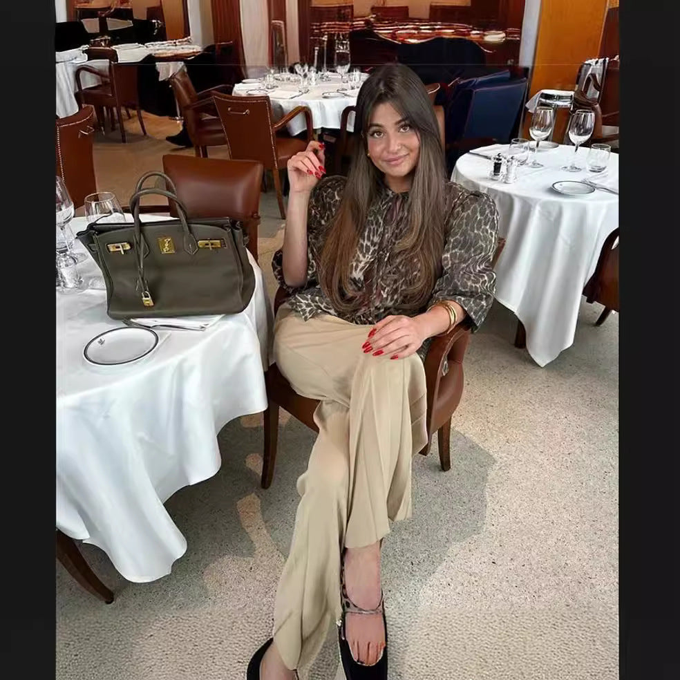 Damer kortärmad blus med raffinerade volangdetaljer Eva Jonsson-Eva Jonsson