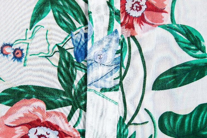 Damer kortärmad skjorta med blommönster och andningsbart bomullskvalitet Mirla-Eva Jonsson