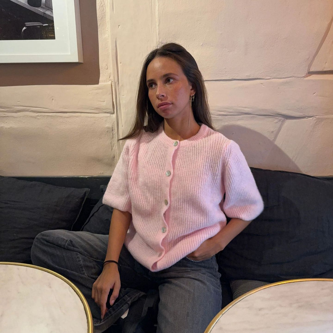 Damer kortärmad stickad tröja med knapprdetails Mirla-Eva Jonsson