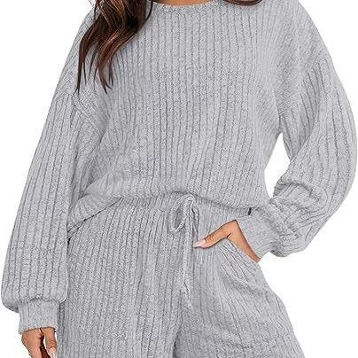 Damer kortärmad sweatshirt och shorts set Mirla-Eva Jonsson