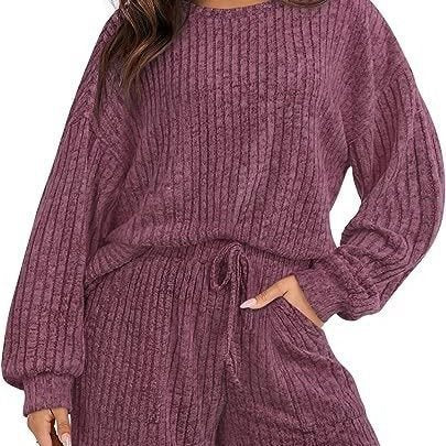 Damer kortärmad sweatshirt och shorts set Mirla-Eva Jonsson