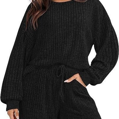 Damer kortärmad sweatshirt och shorts set Mirla-Eva Jonsson