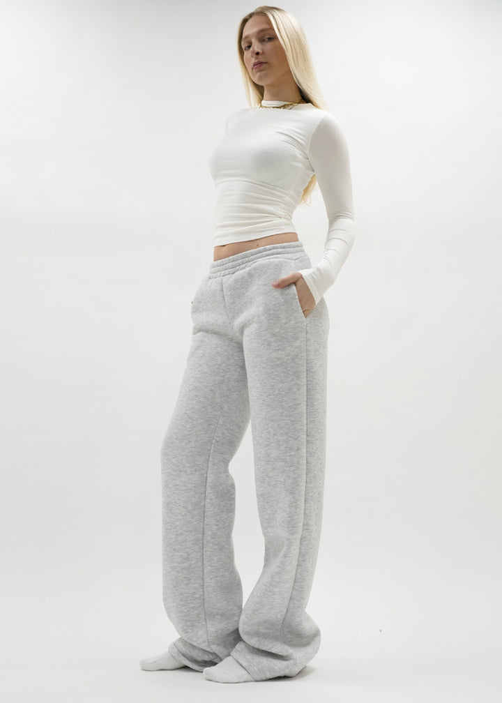 Damer kroppsnära långärmad tröja och bekväma sweatshirtbyxor Set Mirla-Eva Jonsson