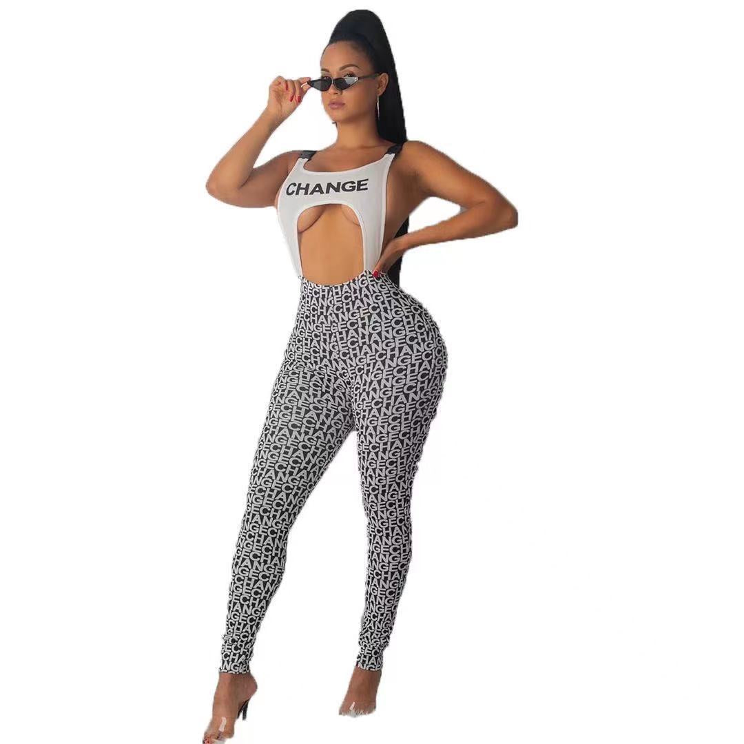 Damer kroppsnära sportoutfit med trendig tryck Mirla-Eva Jonsson