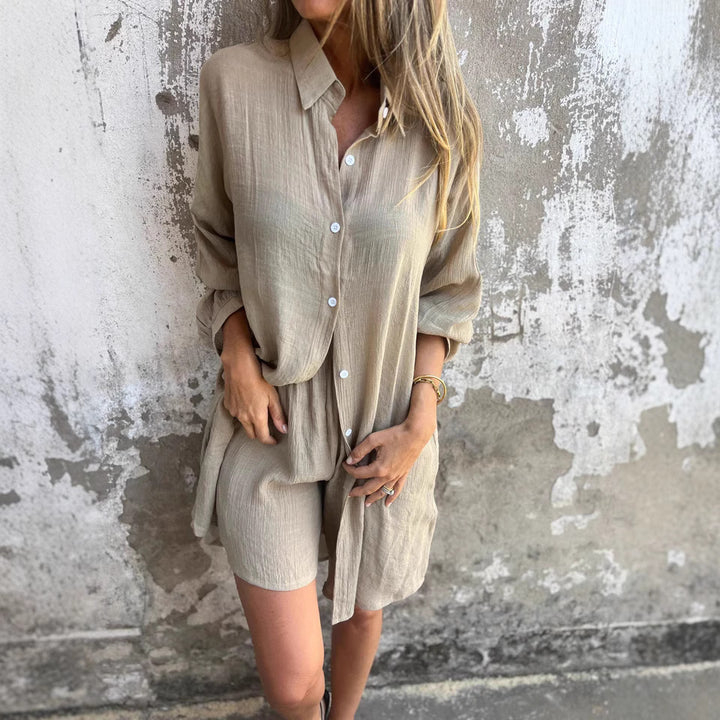 Damer lång blus med genomgående knapplista och avslappnad skärning Mirla-Eva Jonsson