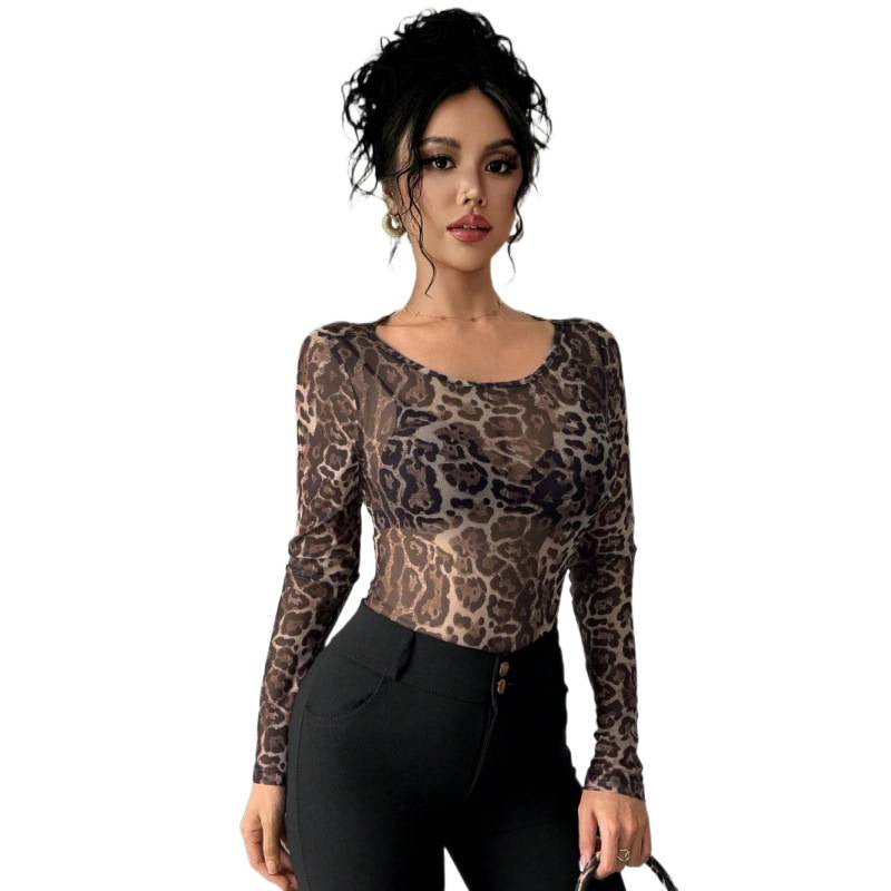 Damer långärmad body med transparent leopardmönster och figurnära passform Mirla-Eva Jonsson