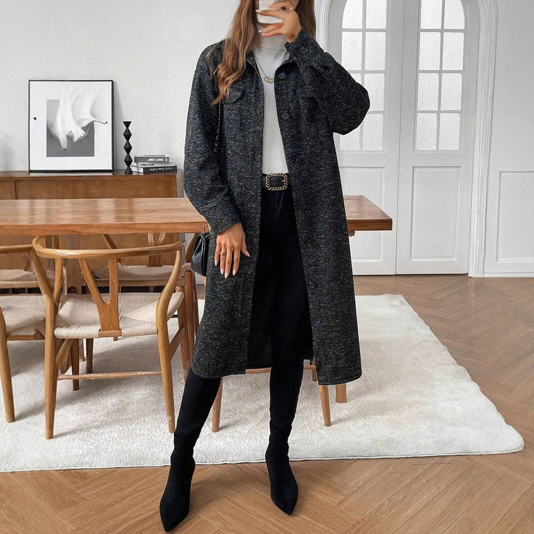 Damer långärmad mantel med praktiska fickor och modern skärning Mirla-Eva Jonsson