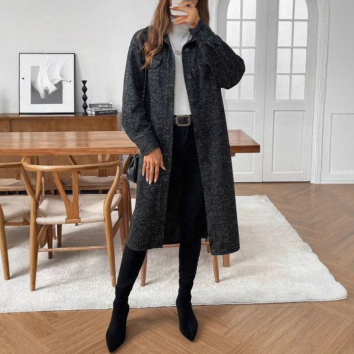Damer långärmad mantel med praktiska fickor och modern skärning Mirla-Eva Jonsson