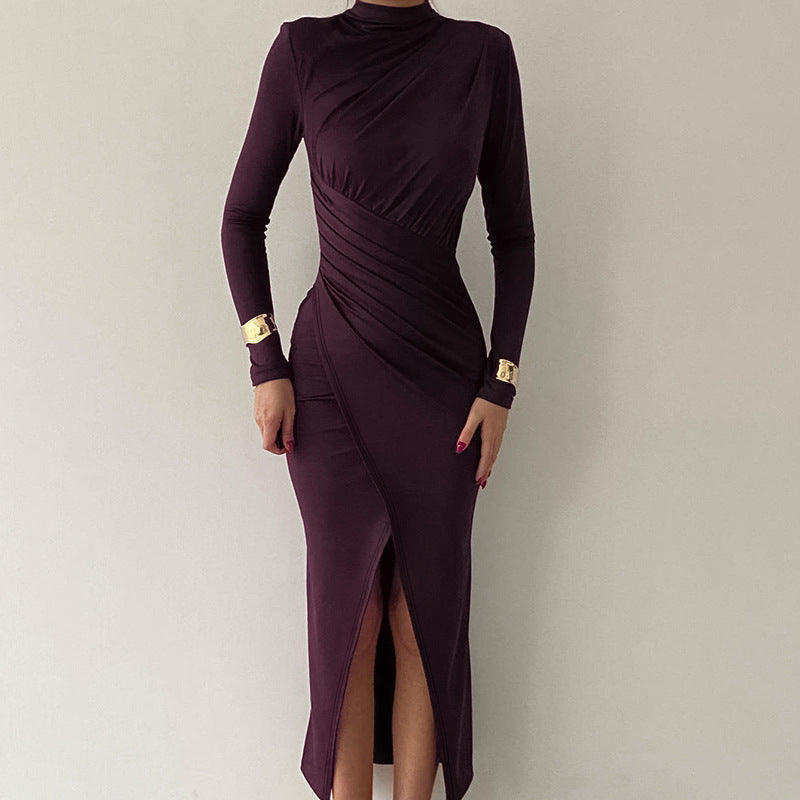 Damer långärmad maxiklänning med elegant draperingsdetalj och hög krage Mirla-Eva Jonsson