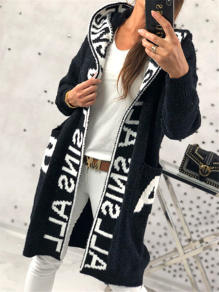 Damer långärmad stickad cardigan med huva och praktiska fickor Mirla-Eva Jonsson