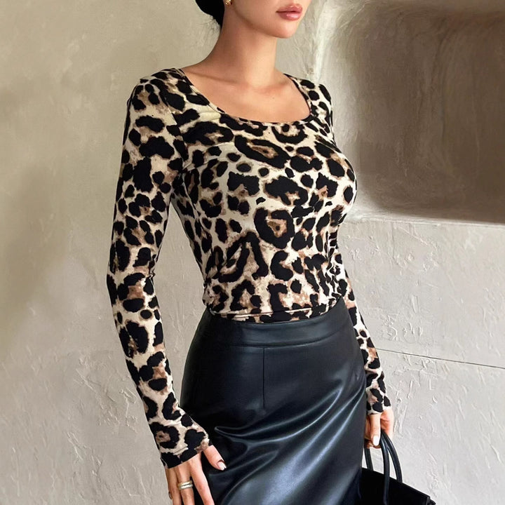 Damer långärmad tröja med leopardmönster Mirla-Eva Jonsson