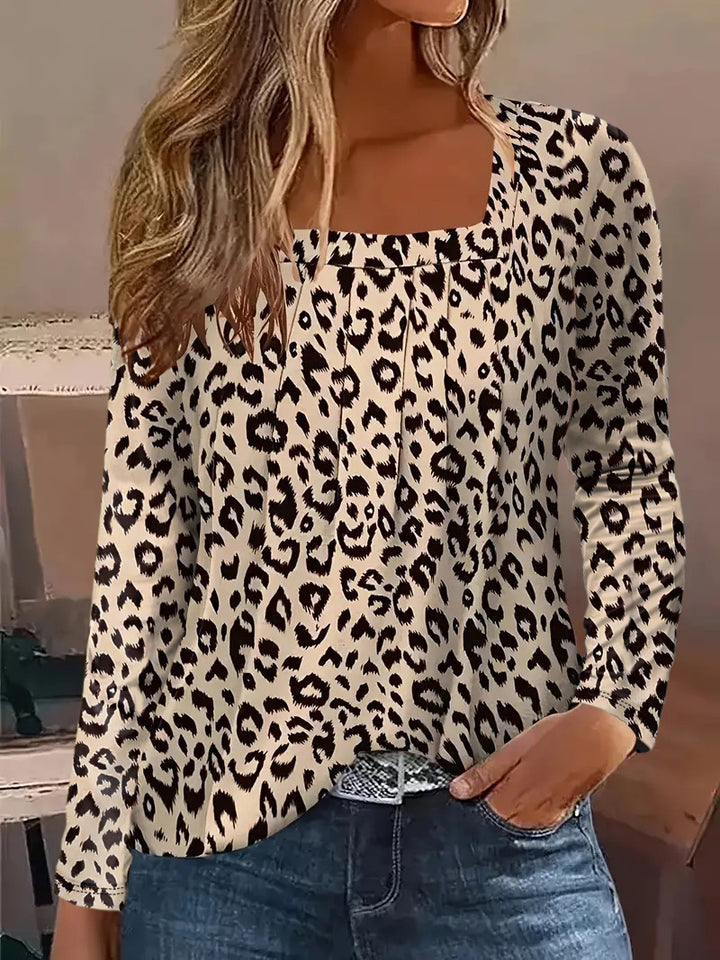 Damer långärmad tröja med modernt leopardmönster och avslappnad passform Eva Jonsson-Eva Jonsson