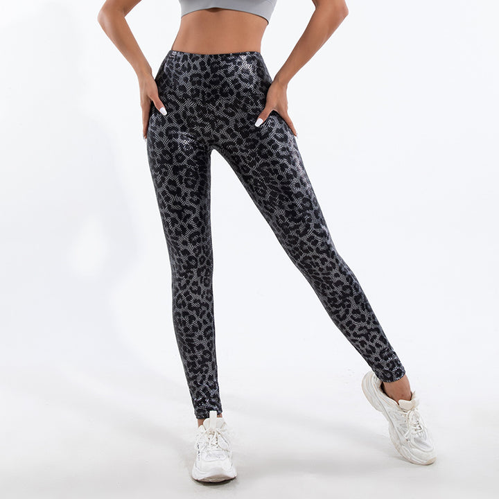 Damer leggings i trendigt leopardmönster Mirla-Eva Jonsson