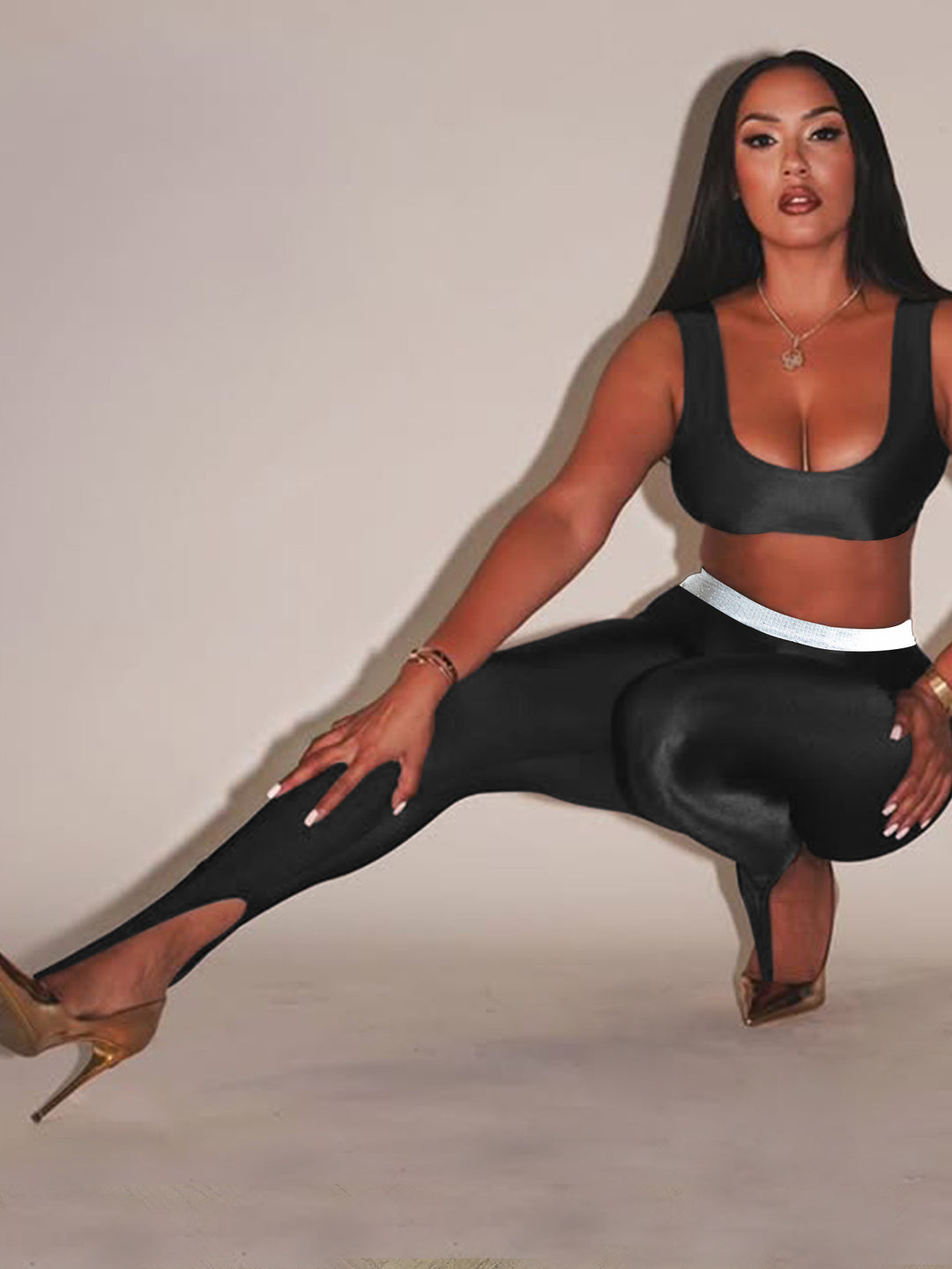 Damer leggings med stiliga cut-outs och elastisk komfortlinning Mirla-Eva Jonsson