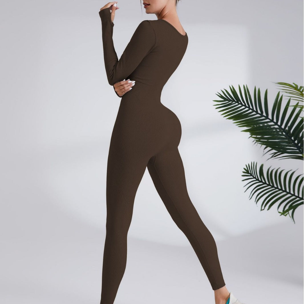 Damer leggingsdräkt med elegant fyrkantig halsringning och figurnära skärning Mirla-Eva Jonsson