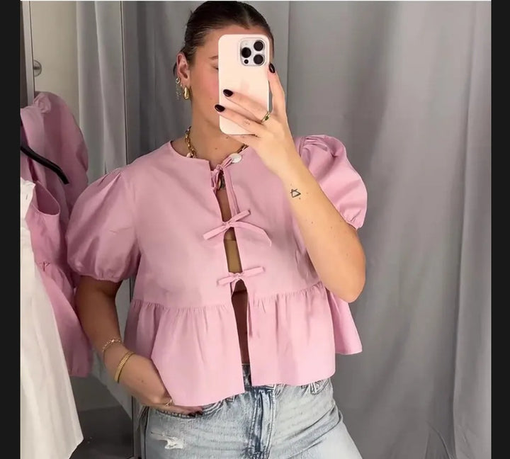 Damer leopardmönstrad kortärmad blus med lekfulla volanger Mirla-Eva Jonsson