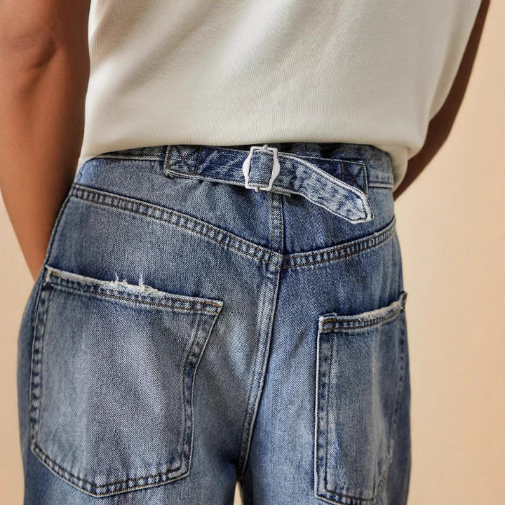 Damer löst passform jeans i avslappnad stil med trendiga detaljer Mirla-Eva Jonsson