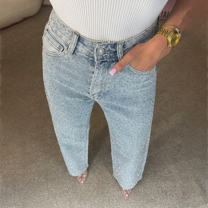 Damer löst skuren jeans med glittrande detaljer Mirla-Eva Jonsson